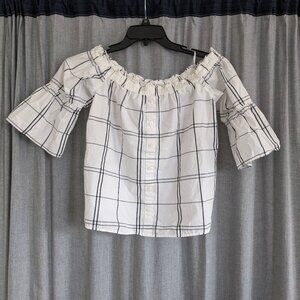 Abercrombie and Fitch Top Blouse Womens XS White Off Shoulder Ruffles 3/4 Sleeve